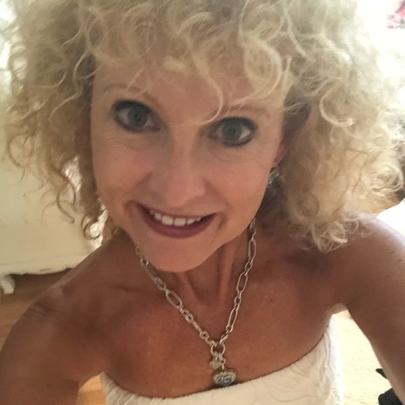 Meet your Posher, Kathryn - Picture 1 of 1